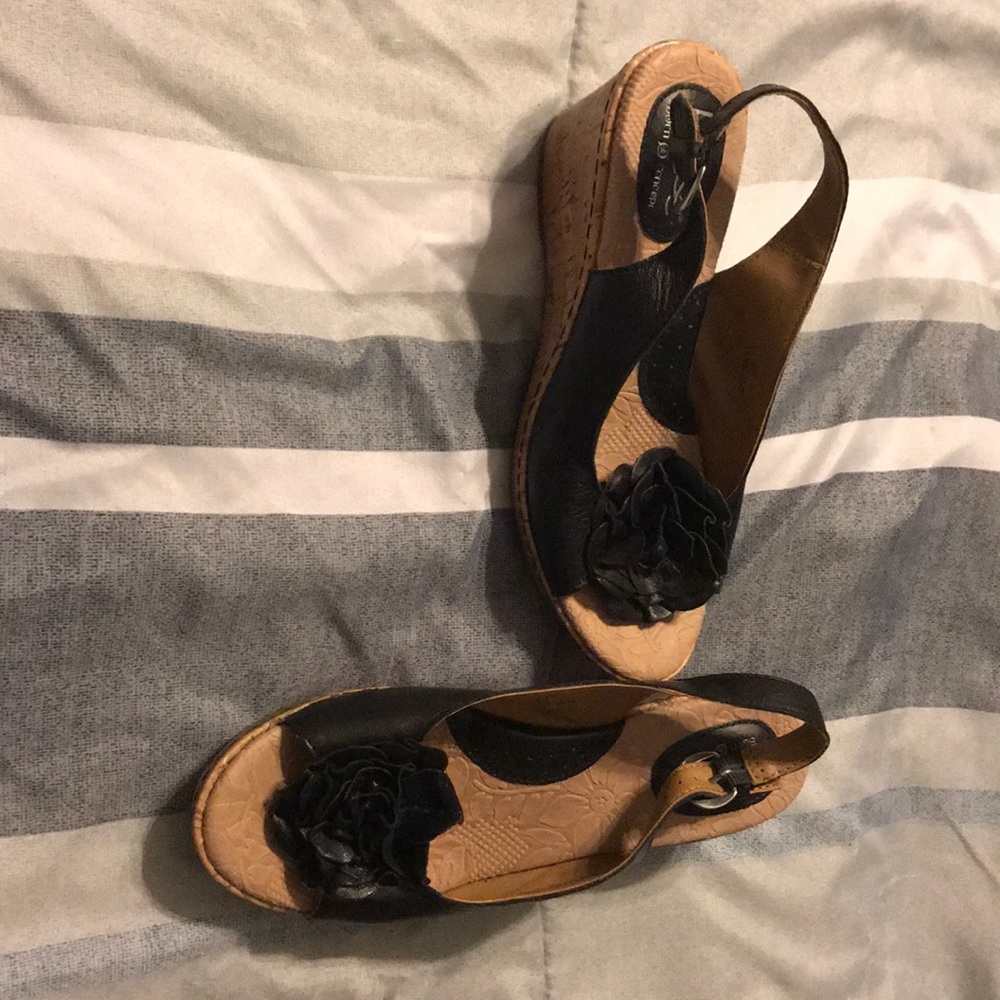 ➡️ Bundle & Save! NWOT BOC Wedges